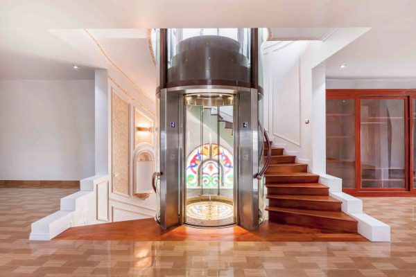 Xưởng thi công thang máy lồng kính uy tín tại Hà Nội